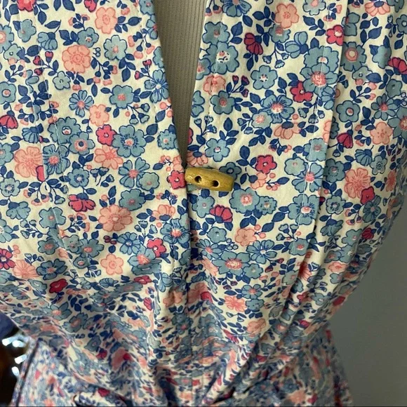 Kacey Hughes blue floral dress - Picture 4 of 12